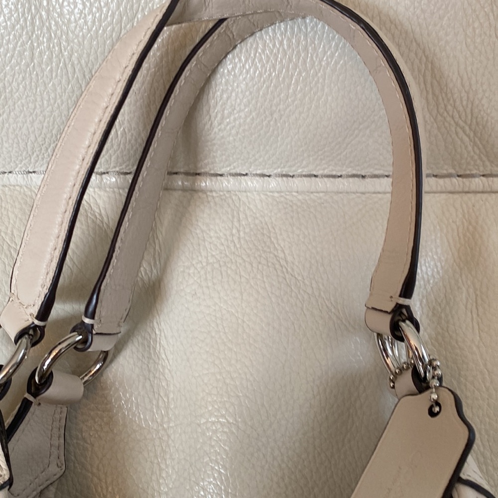 Coach Cream Shoulder Bag - Picture 3 of 13